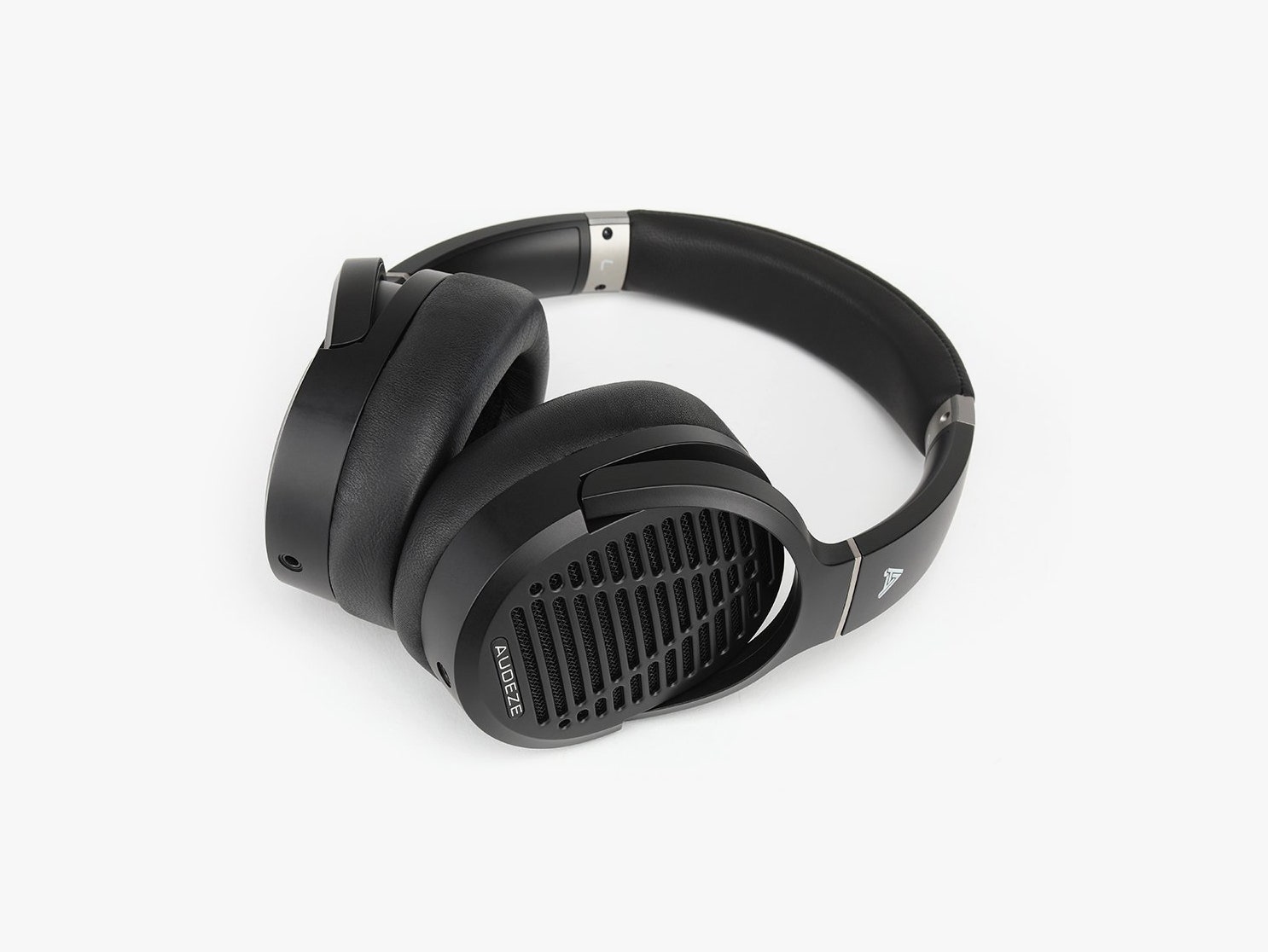 Gear-Audeze-LCD-1-Side-SOURCE-Audeze.jpg